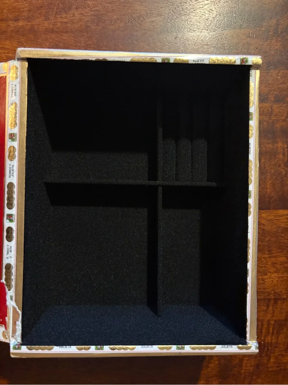 Upcycled Romeo y Julieta Reserva Real Toro Cigar Box Jewelry Organizer Black Red
